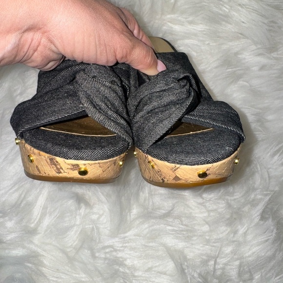 Dana Buchman Women's 7.5 Blue Denim Stud Open Toe Cork Wedge Sandals Espadrille - Picture 7 of 12